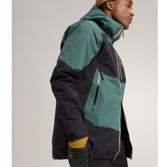 Arcteryx Sabre SV jacket new with tags - Picture 3 of 3